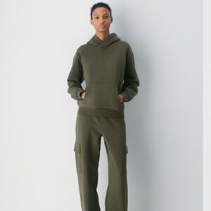 Aritzia NWT Cozy Hooded Sweatfleece